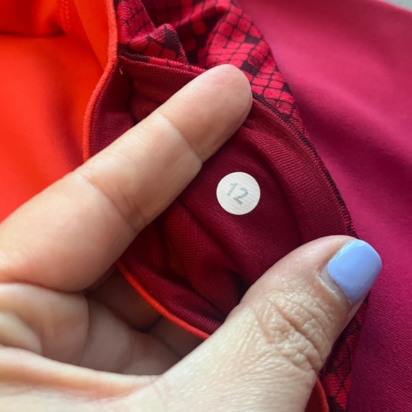 Lululemon Wunder Under? Crop 22" - Picture 3 of 5